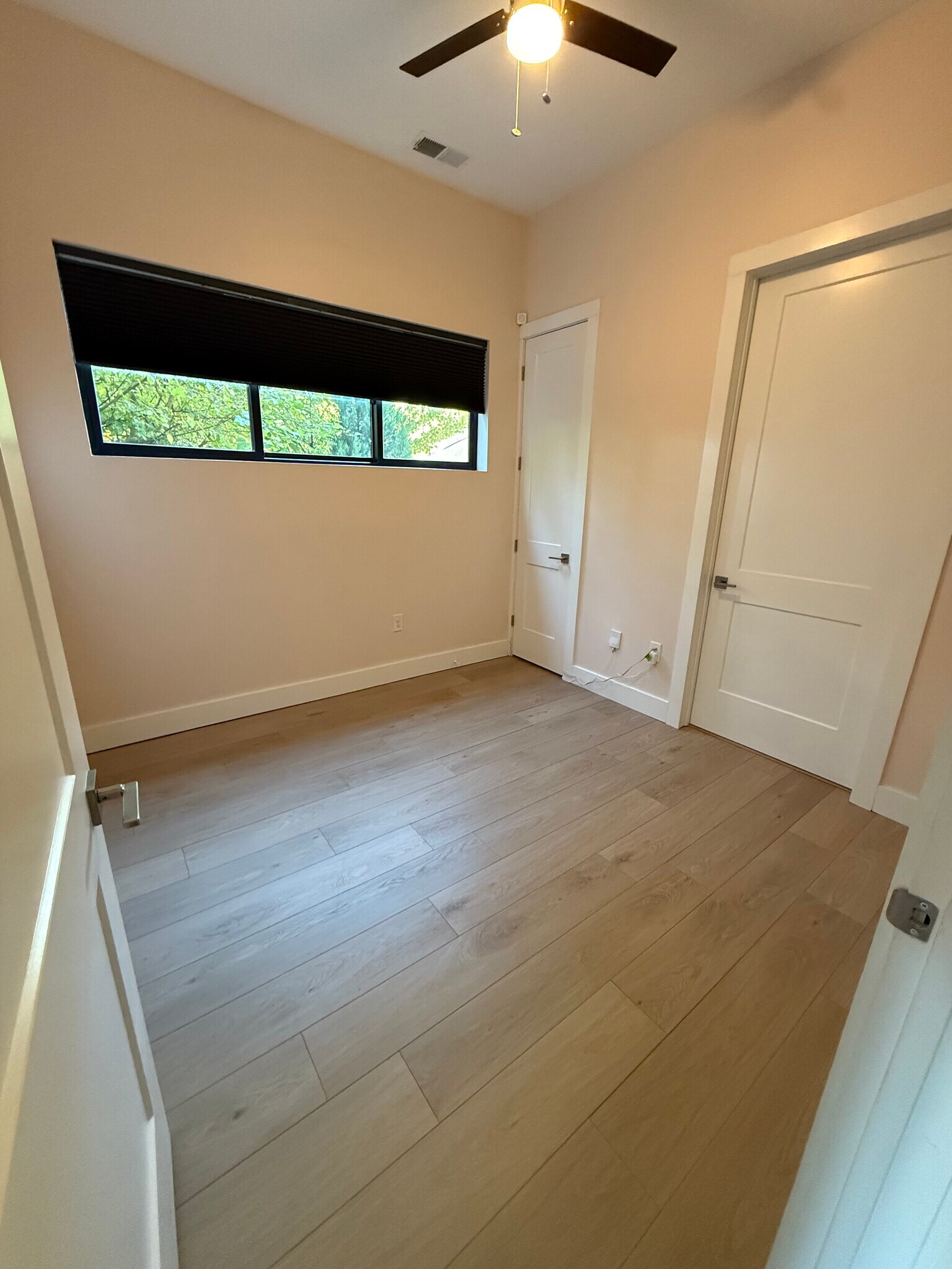 Guest bedroom - 501 E 37th St