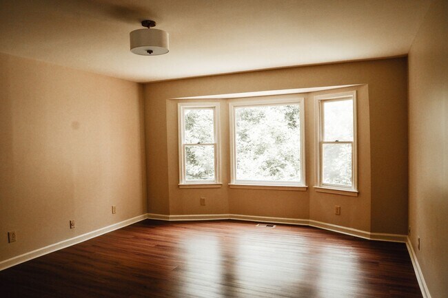 Building Photo - 3 Bed, 2 Bath Home in Flowery Branch, GA