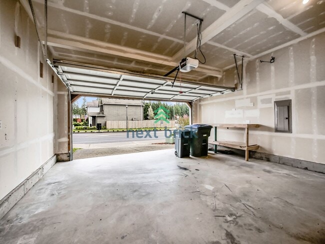 Building Photo - Charming 4 Bed 2.5 Bath for Rent!