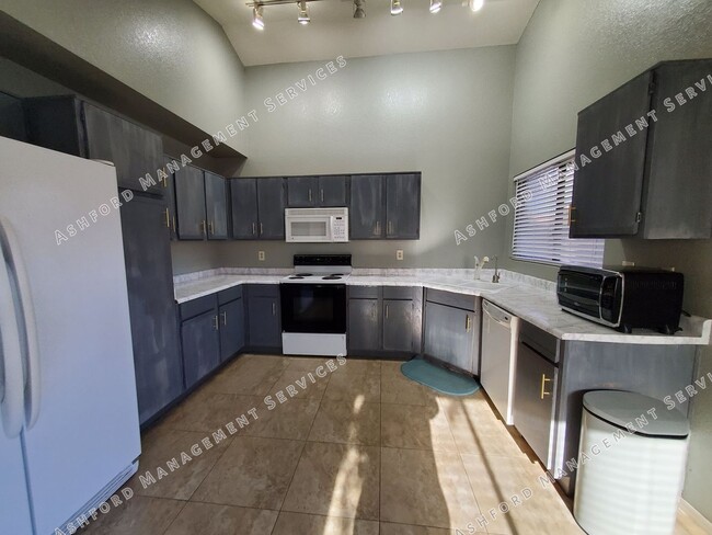 Building Photo - 3 BEDROOM ON CULDESAC IN CHANDLER