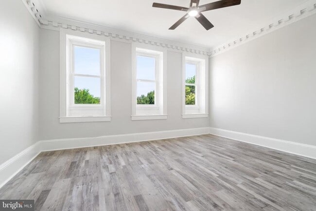 Building Photo - 2547 Ashton St