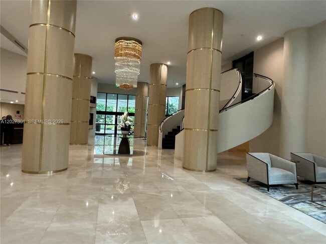 Building Photo - 3500 Mystic Pointe Dr