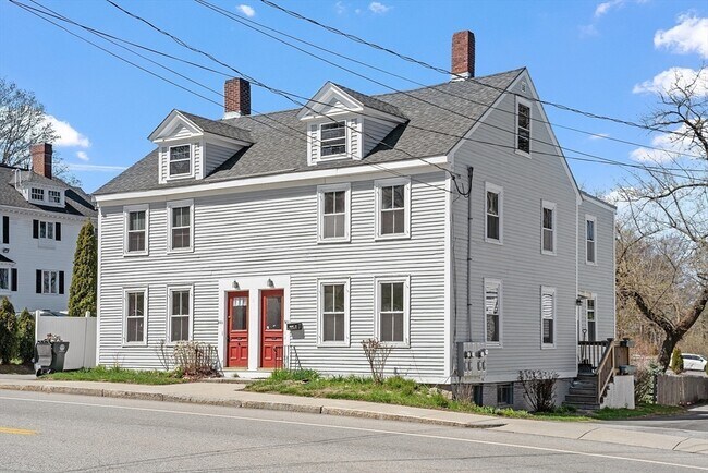 Building Photo - 301 S Main St