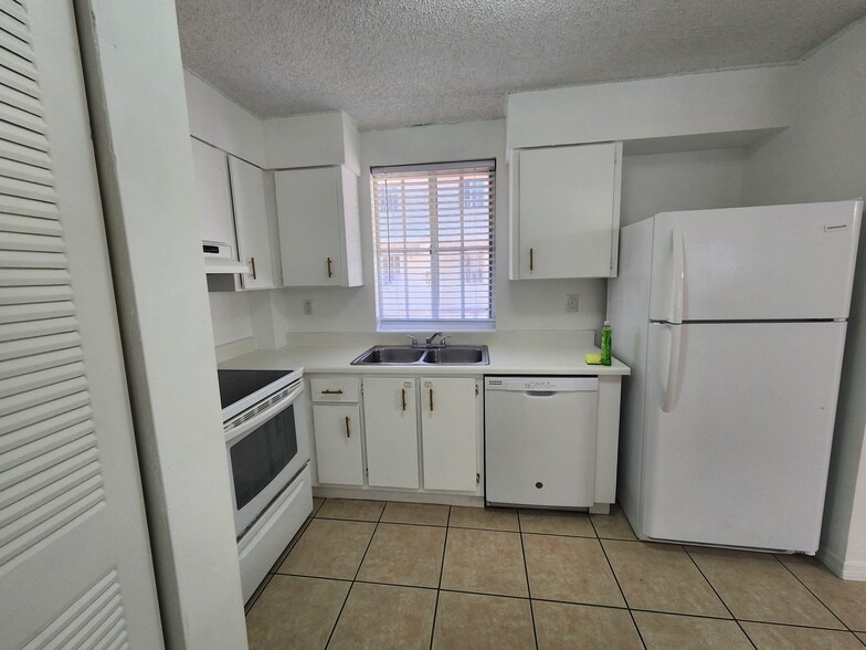 Building Photo - 6195 NW 186th St