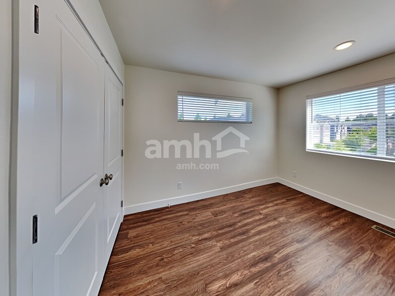 Building Photo - 33064 Eagle Peak Ln