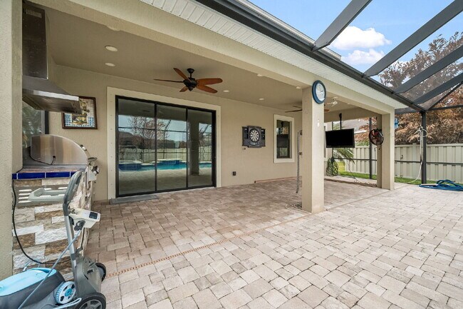 Building Photo - 4BR, 2.5BA home with resort style outdoor living!