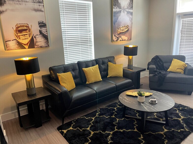 Primary Photo - 13561 Anarosa Loop