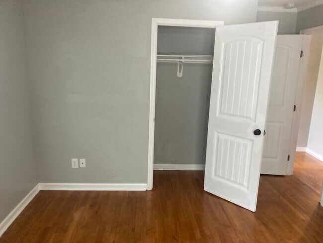 Building Photo - Great 2 Bed 2 Bath Home in East Nashville!