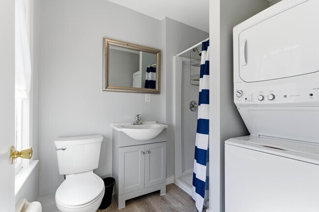 Building Photo - 50 Saragossa St