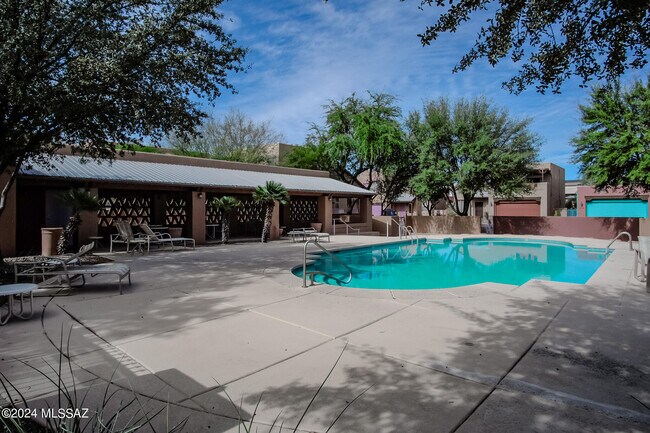 Building Photo - 5237 E Calle Vista De Colores