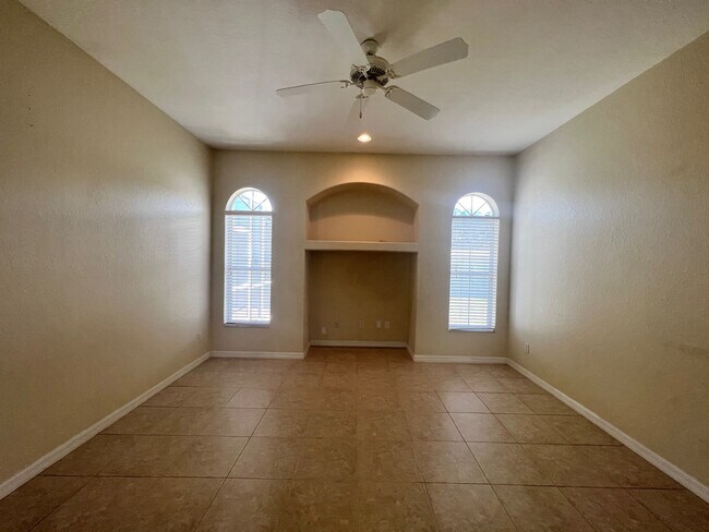 Building Photo - 4970 Easter Terrace