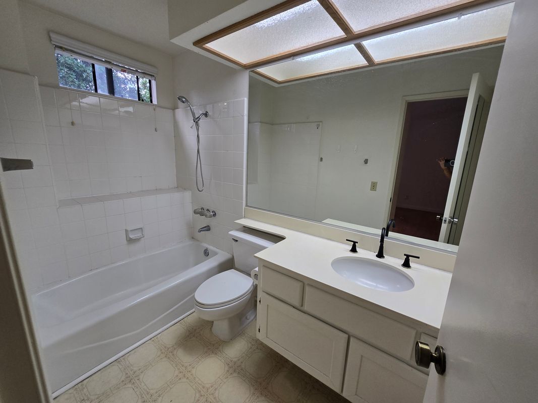 Building Photo - 1405 Bodega Way