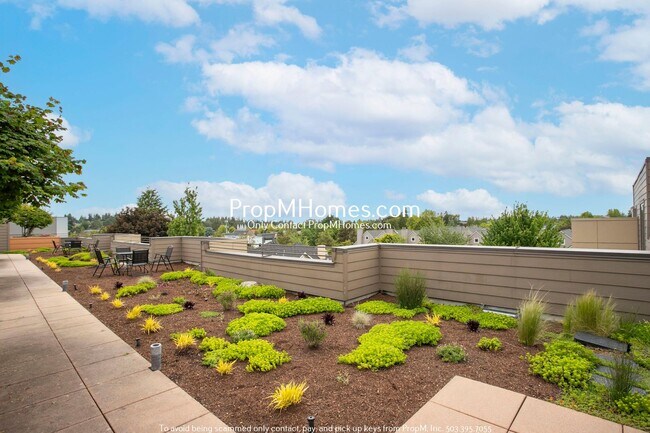 Building Photo - Beranger Commons - The Pearl of Gresham! S...