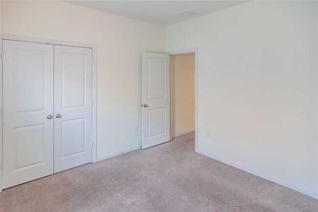Building Photo - 101 Englenook Dr
