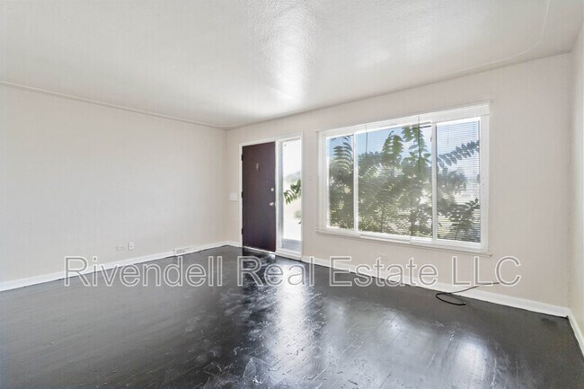 Building Photo - 1315 Winona Ct