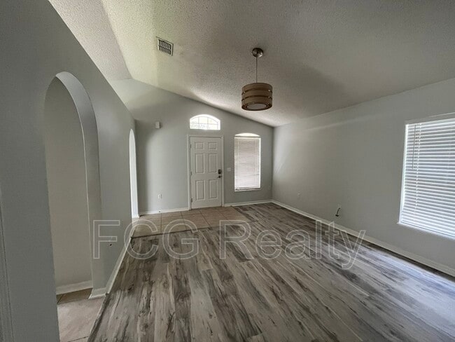 Building Photo - 2049 Whispering Trails Blvd