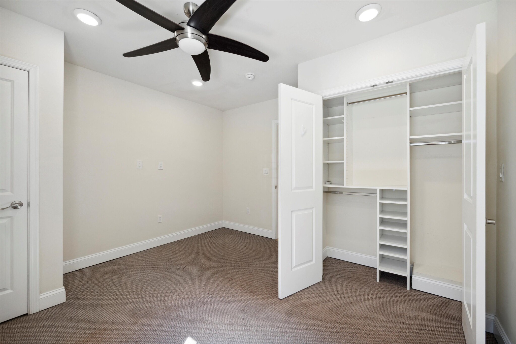 Building Photo - 1825 N Bouvier St