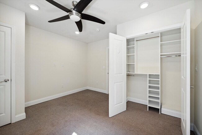 Building Photo - 1825 N Bouvier St