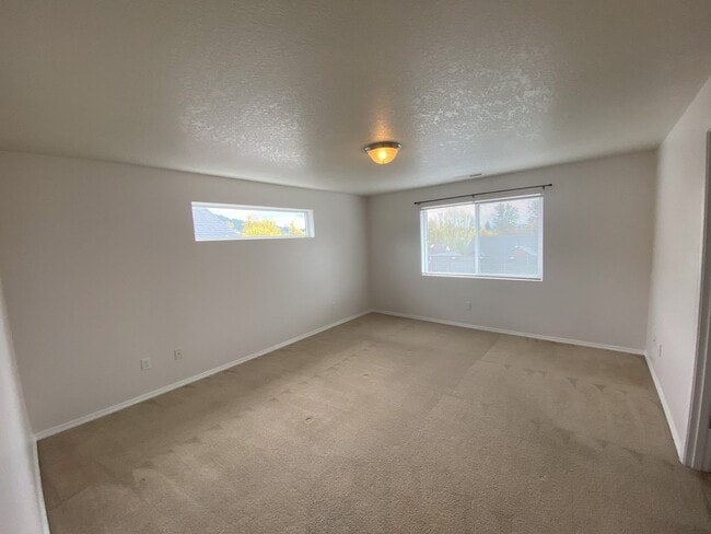 Building Photo - Coming Soon! Spacious Two Story Home In Ja...