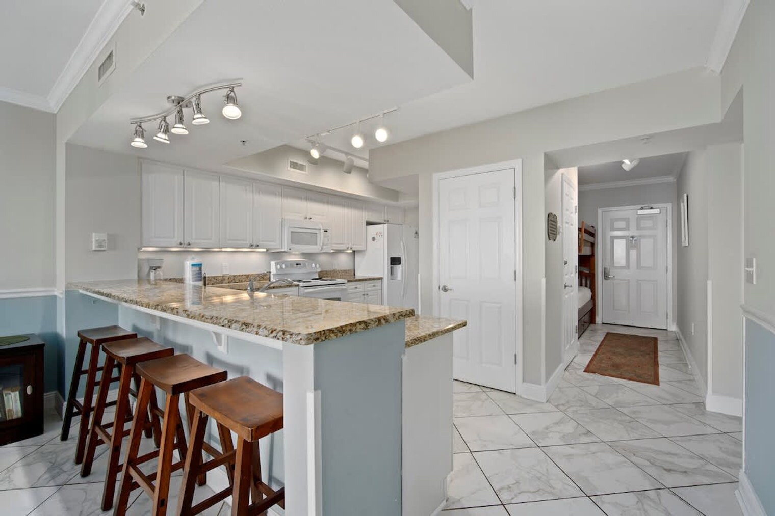 Building Photo - 14825C2 Front Beach Rd