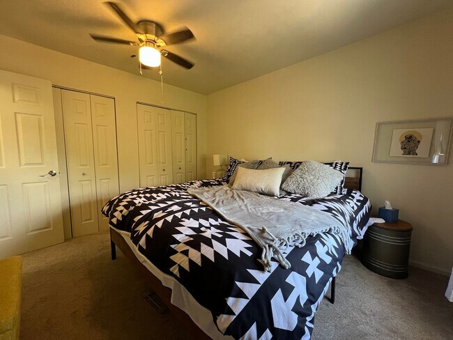 Building Photo - 5184 W 61st Dr