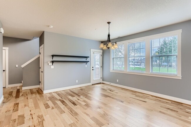 Building Photo - Elegant Orenco Home with Granite Kitchen, Fireplace & Private Greenspace