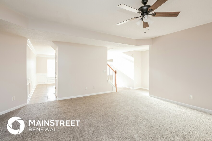 Building Photo - 420 Tarpan Ct