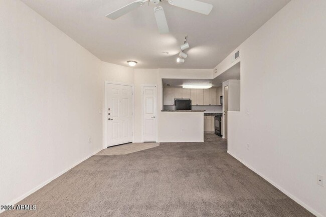 Building Photo - 18416 N Cave Creek Rd