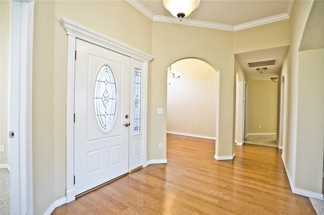Building Photo - 1250 Torbay Trce