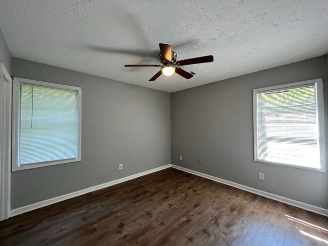 Building Photo - Beautiful Home Located Off Of Whitesville ...