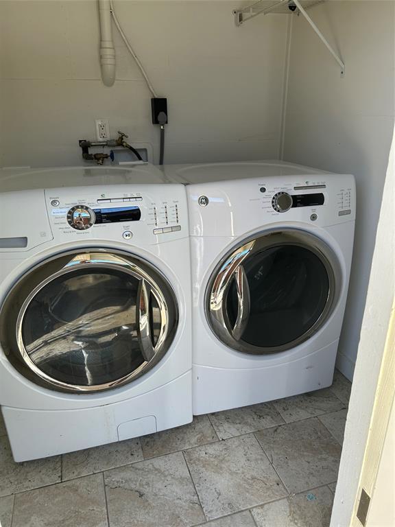 Building Photo - 5301 Ravensdale Ln