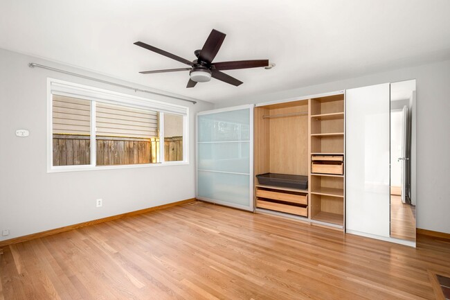 Building Photo - Beautifully remodeled rambler in Finn Hill