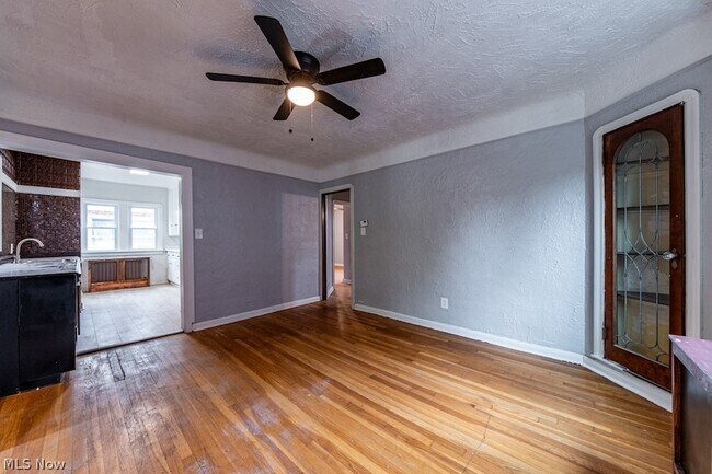 Building Photo - 18405 Newell Rd