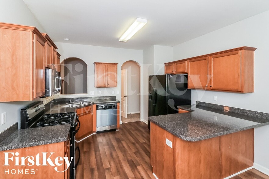 Building Photo - 84 Ivey Meadow Dr