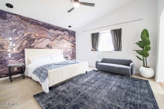 Building Photo - 5536 E Campo Bello Dr