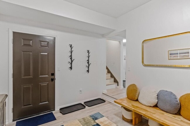 Building Photo - 444 Grand Ridge Dr