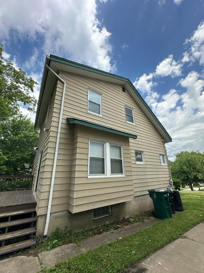 Building Photo - 4939 Western Hills Ave