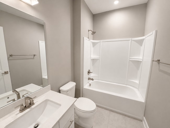 Building Photo - Modern Luxury Townhome Near Downtown Greenville
