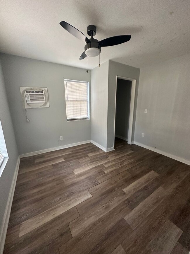 Building Photo - Beautiful 2 Bedroom Apartment