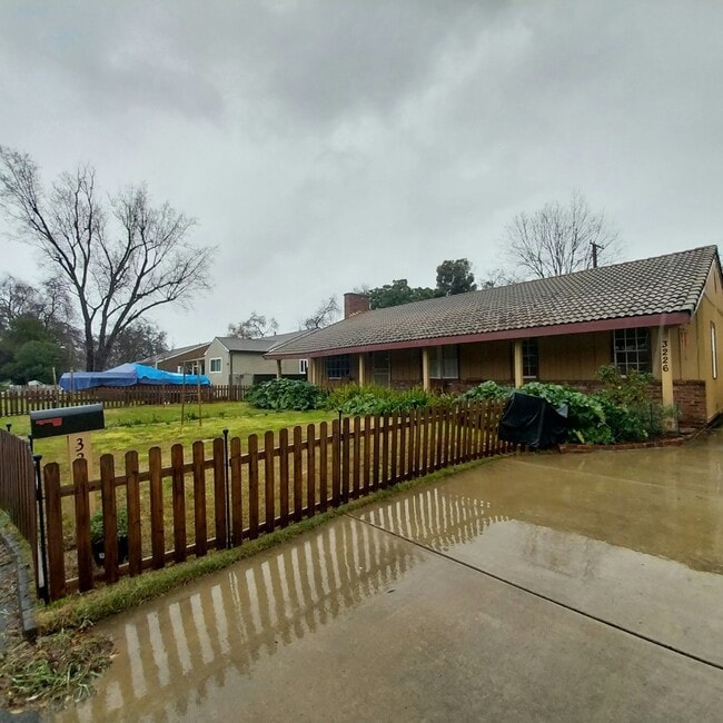 Building Photo - 3226 Pilgrim Ct