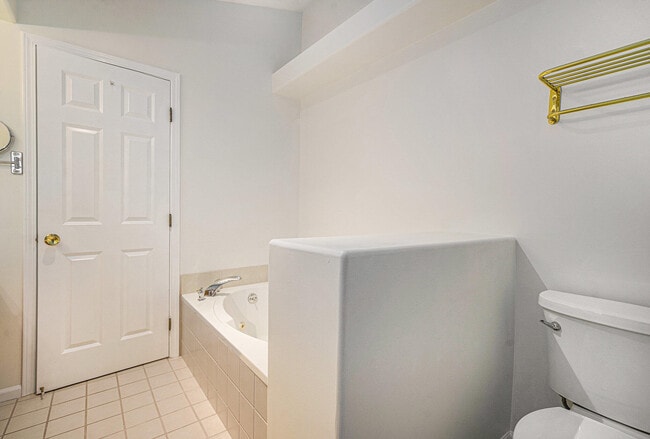 Building Photo - 4058 Boulder Pond Dr