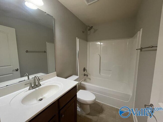 Building Photo - 711 River Landing Blvd SW