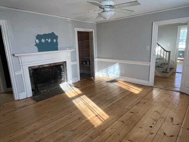 Building Photo - 26 Western Ave