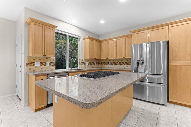 Building Photo - FOR RENT: CORNER LOT, Immaculate, lovely and spacious home - 5 bed, 3 bath + bonus room with 3-ca...