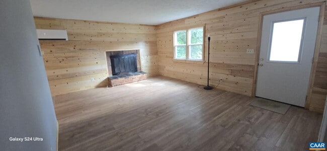 Building Photo - 67 Warwick Ln