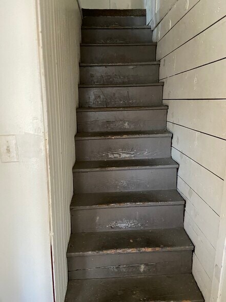 Building Photo - 35 S Chestnut St