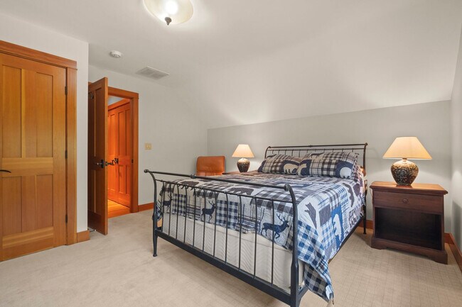 Building Photo - 28 Yellow Birch Cir