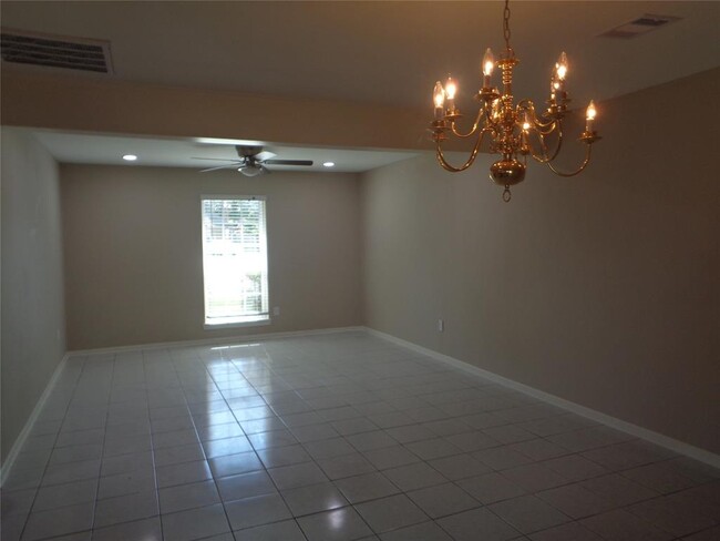 Building Photo - 2054 Western Village Ln
