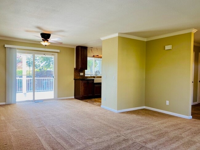 Building Photo - 1757 Burbank Ct