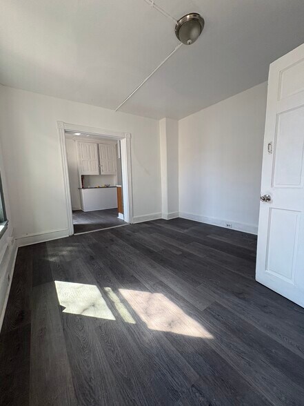 Building Photo - 942 Franklin St